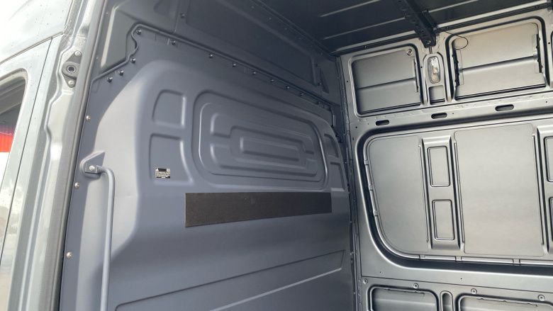 Mercedes-Benz Sprinter 315Cdi L2 Diesel Rwd 3.5t H2 Select Van